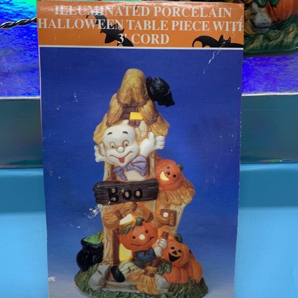 VTG Ting Shen Illuminated porcelain Halloween table piece with 3' cord - Picture 7 of 13
